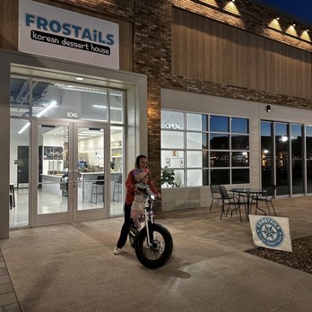 Frostails - Outside the shop - Shaved Snow Near Me - Gilbert, Arizona