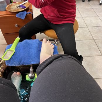 Le Nails - Nail Salons Near Me - Brockport, New York Le Nails - Nail Salons Near Me - Brockport, New York