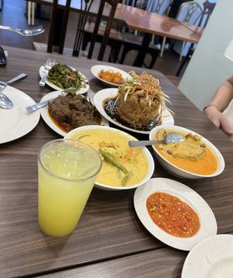 Hjh Maimunah Restaurant & Catering Pte Ltd by null