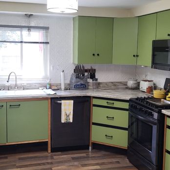 Senyk Painting - Kitchen cabinet paint transformation. From navy blue to green. - Painters Near Me Senyk Painting - Kitchen cabinet paint transformation. From navy blue to green. - Painters Near Me