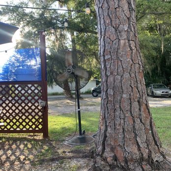 Blue Highway Pizza - Pizza Near Me - Micanopy, Florida