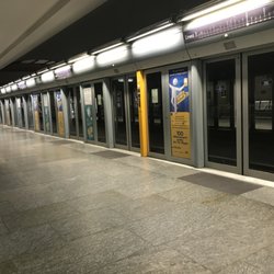 Metro Lingotto M1 - Such clean stations!