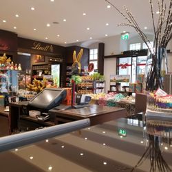 Lindt - Interior from seating area
