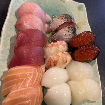 Sasa Sushi - Hamachi, tuna, salmon, sweet shrimp, salmon roe and scallop nigiri - Japanese Near Me - Las Vegas, Nevada Sasa Sushi - Hamachi, tuna, salmon, sweet shrimp, salmon roe and scallop nigiri - Japanese Near Me - Las Vegas, Nevada