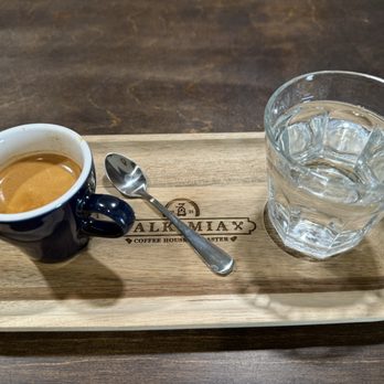 Alkimia Coffee House & Roaster - Amazing espresso made of an Ethiopian medium roast coffee. A+++ - Coffee Roasteries Near Me - Ocala, Florida