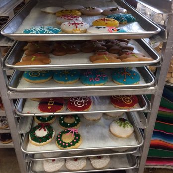 El Bolillo Bakery - Bakeries Near Me - Houston, Texas