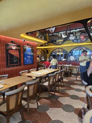 Edsa Shangri-La, Manila by null