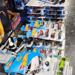 Toys Of The Universe - Hot wheels