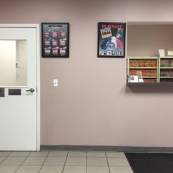 Unident Dental Center - Waiting room