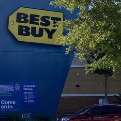 Best Buy - (Rubbing palms together expectantly) here we go!!!