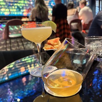 Salmón Gurú - Cocktail Bars Near Me - Madrid, M