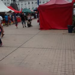 Plaza General San Martín - Feria de las colectividades