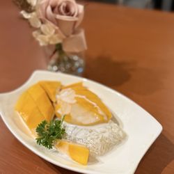 Yak Yai Thai Restaurant - Mango sticky rice
