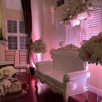 Zoli's Weddings & Events - Bride and groom bench - Wedding Planning Near Me - San Jose, California