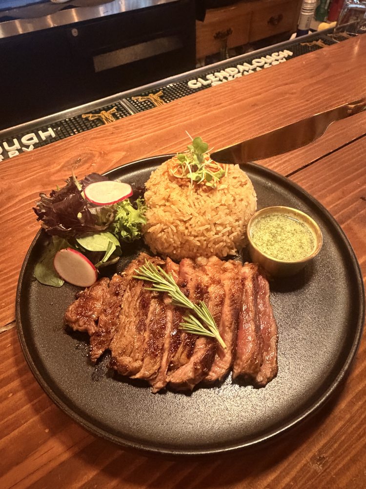 Food from Koo Thai UWS