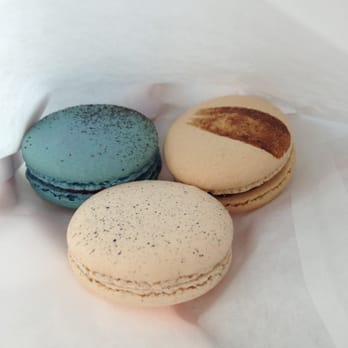 Macaron by Patisse - Blueberry vanilla bean, cappuccino dark chocolate, and goat cheese & fig - Macarons Near Me - Houston, Texas