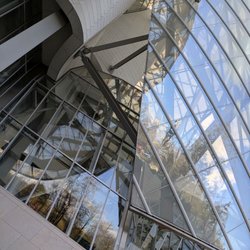 Fondation Louis Vuitton - @endoedibles on Instagram 03/14/26