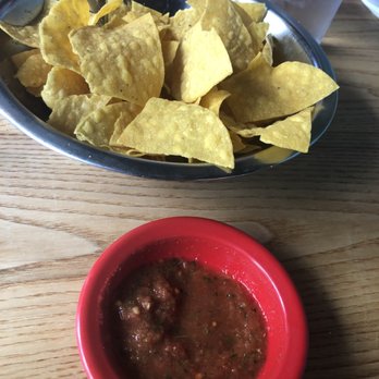 Local Cantina Dublin - Nachos and salsa - Mexican Near Me - Dublin, Ohio