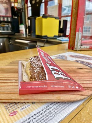 BeaverTails- Queues de Castor (Byward Market) by null