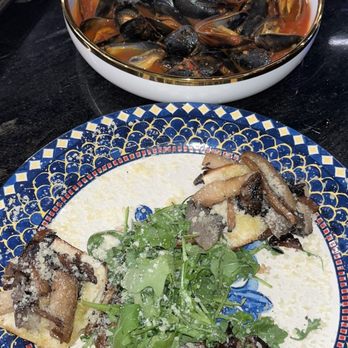 Aurora - Clams & mushroom bruschetta - Italian Near Me - West Bloomfield Township, Michigan