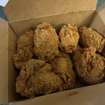 Chicken Insider - 3 Piece Drumstick and 4 Piece Wings Combo - Chicken Wings Near Me - New York, New York Chicken Insider - 3 Piece Drumstick and 4 Piece Wings Combo - Chicken Wings Near Me - New York, New York