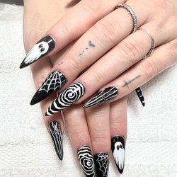 HN Passion Nails - Halloween design by Nicole
