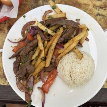 Aji Verde - Lomo Saltado - Peruvian Near Me - Paramount, California