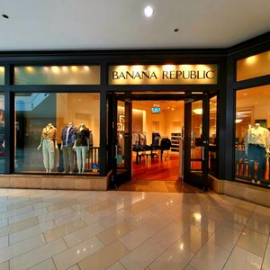 banana republic retail store near me