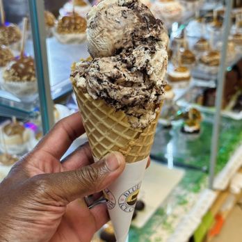 Kilwins Ice Cream - Chocolate - Fudge - Tracks ice cream - Chocolatiers & Shops Near Me - San Antonio, Texas