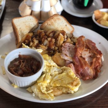 Scoops Restaurant Breakfast & Lunch - The platter with gluten free toast. - Breakfast & Brunch Near Me - Niagara Falls, Ontario Scoops Restaurant Breakfast & Lunch - The platter with gluten free toast. - Breakfast & Brunch Near Me - Niagara Falls, Ontario
