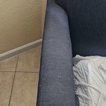 Silver Lake Resort - Dirty furniture - Hotels Near Me - Kissimmee, Florida Silver Lake Resort - Dirty furniture - Hotels Near Me - Kissimmee, Florida