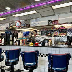 All American Diner - Elvis behind the bar!