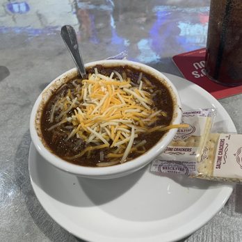 The Mill Saloon - Chili's pretty decent - Sports Bars Near Me - Machesney Park, Illinois