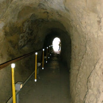 Diamond Head State Monument - Diamond Head tunnel - Parks Near Me - Honolulu, Hawaii Diamond Head State Monument - Diamond Head tunnel - Parks Near Me - Honolulu, Hawaii