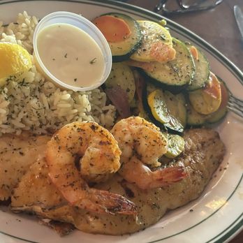 TopWater Grill - Grilled Snapper with veggies and rice pilaf - Seafood Near Me - San Leon, Texas TopWater Grill - Grilled Snapper with veggies and rice pilaf - Seafood Near Me - San Leon, Texas