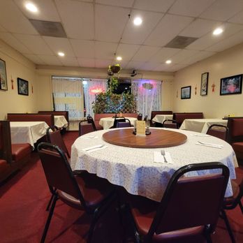 Great Wall Chinese Restaurant - Dining room - Chinese Near Me - San Jose, California Great Wall Chinese Restaurant - Dining room - Chinese Near Me - San Jose, California