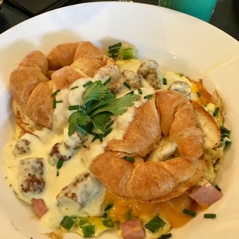 Jacaranda Grille Room - Salad Near Me - Plantation, Florida