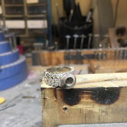 Gold'n Treasures - Assembling the custom after casting