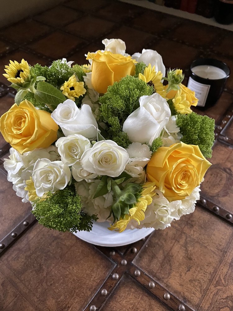 FARM TO FLORIST Updated June 2024 269 New York 17K, Newburgh, New York Florists Phone