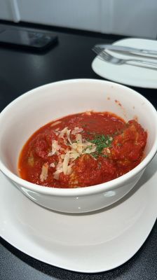 Avanti Pizzeria, Trattoria and Market by null