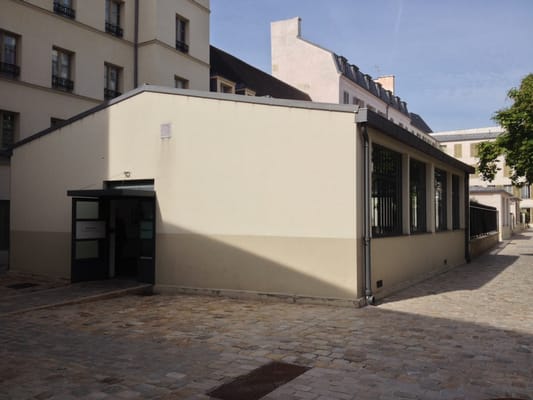 Polka Galerie by null