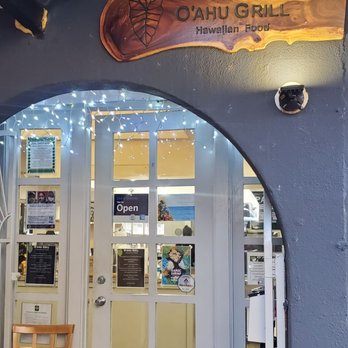 O'ahu Grill - Front door - Hawaiian Near Me - Honolulu, Hawaii