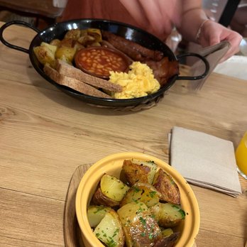 Billy Brunch - English breakfast - Breakfast & Brunch Near Me - Barcelona, B Billy Brunch - English breakfast - Breakfast & Brunch Near Me - Barcelona, B