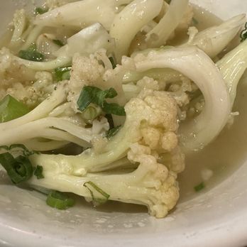 Hanto Restaurant - Stir Stir-Fried Cauliflower With Garlic - Chinese Near Me - Ashland, Massachusetts Hanto Restaurant - Stir Stir-Fried Cauliflower With Garlic - Chinese Near Me - Ashland, Massachusetts
