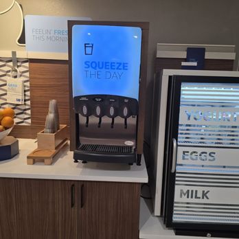 Holiday Inn Express & Suites Ogden - Juice, fresh fruits - Hotels Near Me - Ogden, Utah Holiday Inn Express & Suites Ogden - Juice, fresh fruits - Hotels Near Me - Ogden, Utah