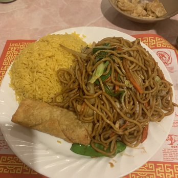 China Pearl Chinese Restaurant - One of the combination plates: vegetable lo mein with plain fried rice (I opted for it to be plain) with an eggroll. - Chinese Near Me - Blakeslee, Pennsylvania