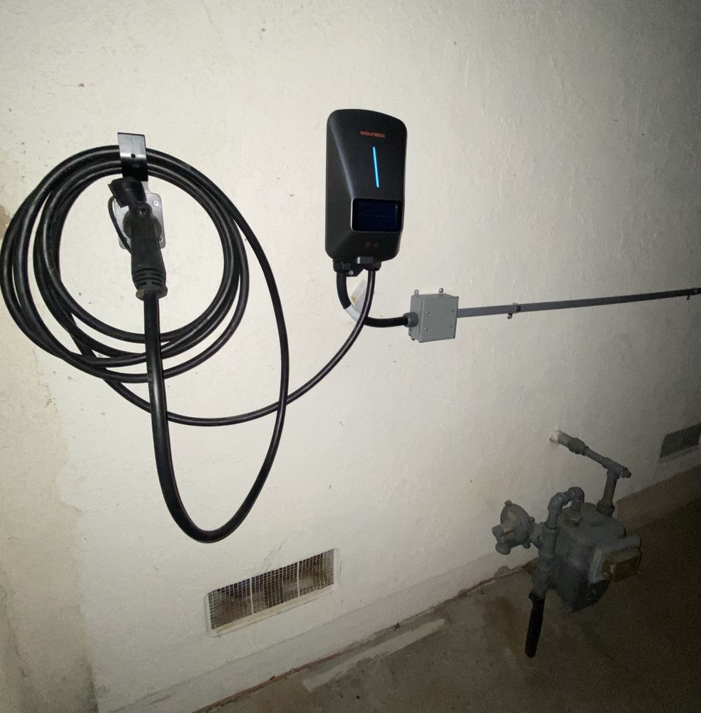 Slide of Eric's Lighting and Electrical Service