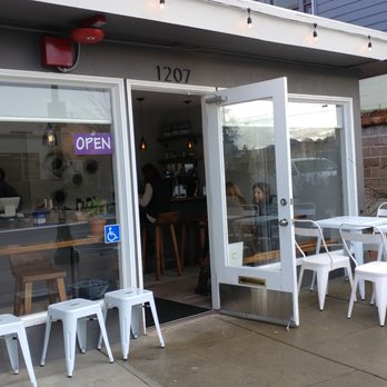 Hal's Office - Outdoor seating! - Coffee & Tea Near Me - Albany, California
