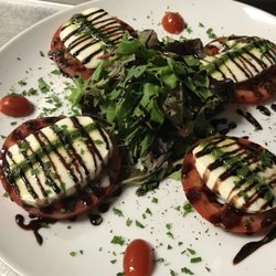 Ulivo Restaurant - Caprese Salad! Yum!!