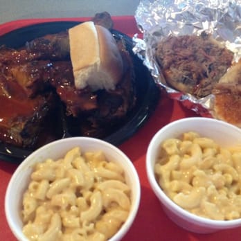 Honey Bear's BBQ - Ribs and pork sandwich with mac n cheese - Barbeque Near Me - Phoenix, Arizona Honey Bear's BBQ - Ribs and pork sandwich with mac n cheese - Barbeque Near Me - Phoenix, Arizona